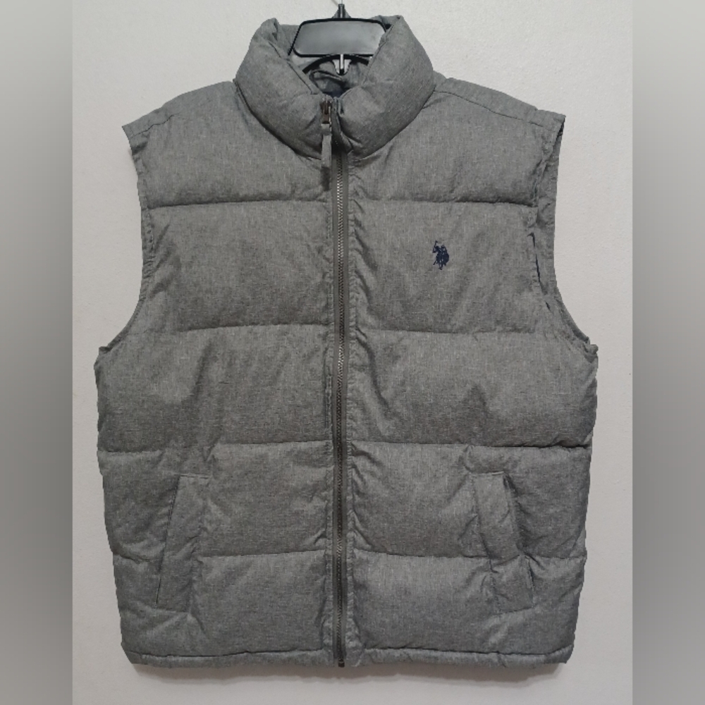 U.S. Polo Assn. Gray Sleeveless Puffer Jacket Vest Size Large New Without Tags